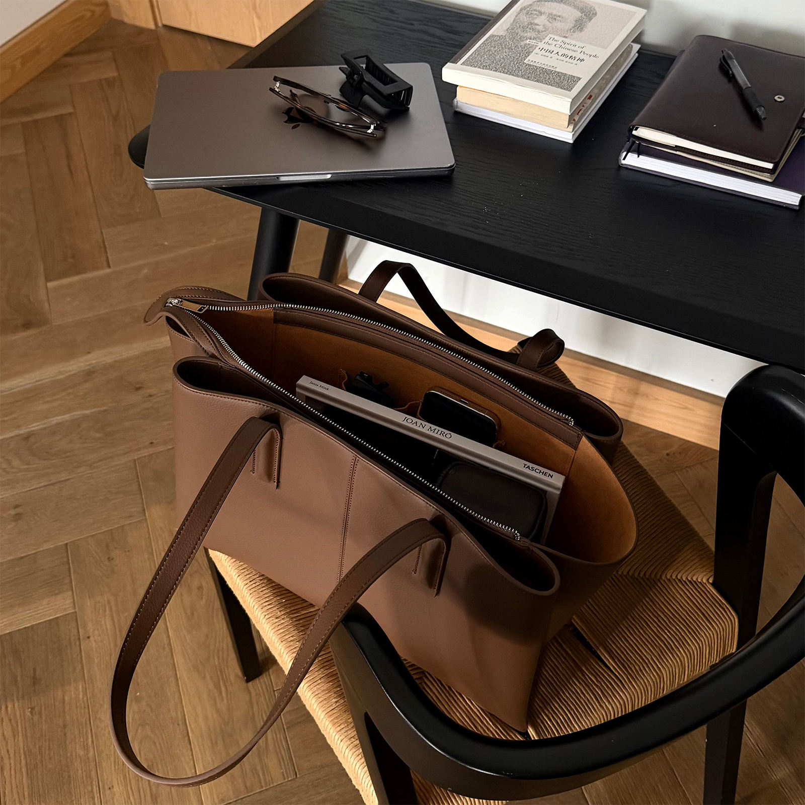 Women's PU leather handbag